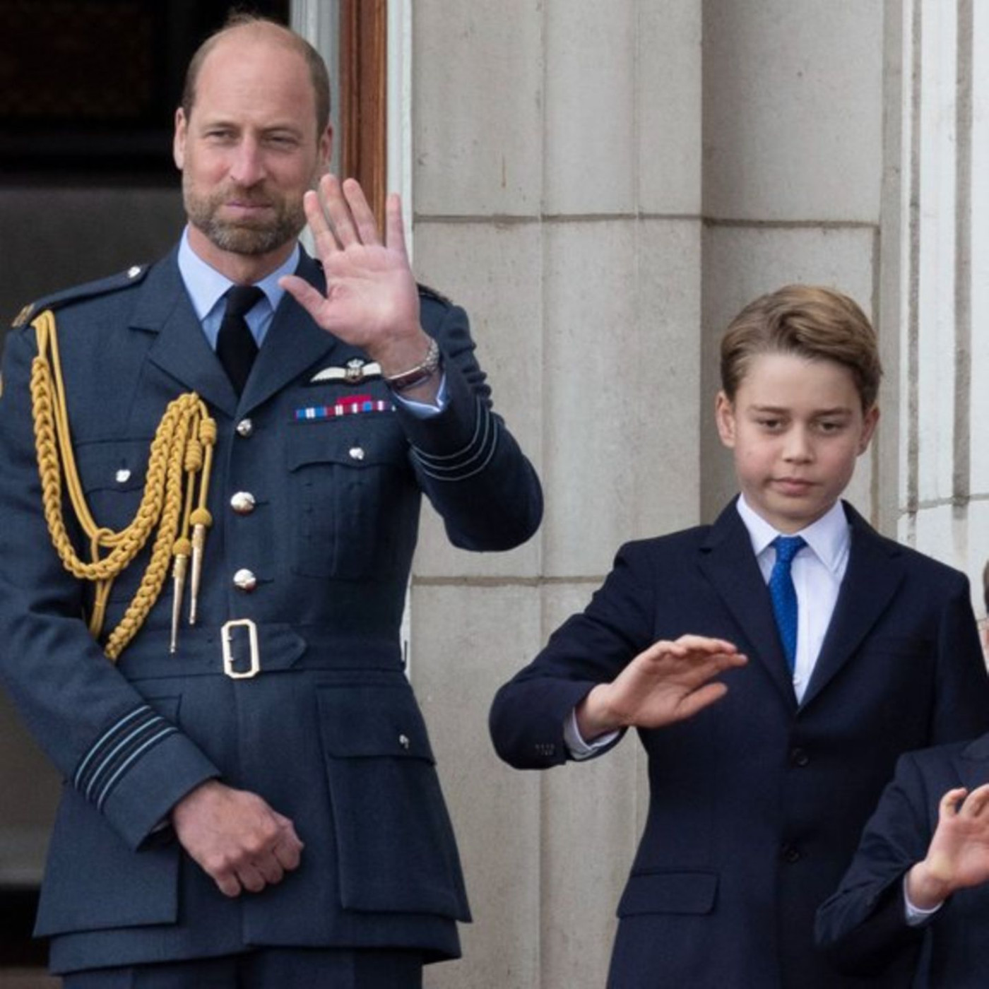 So liebevoll gratulieren Kate und die Kinder